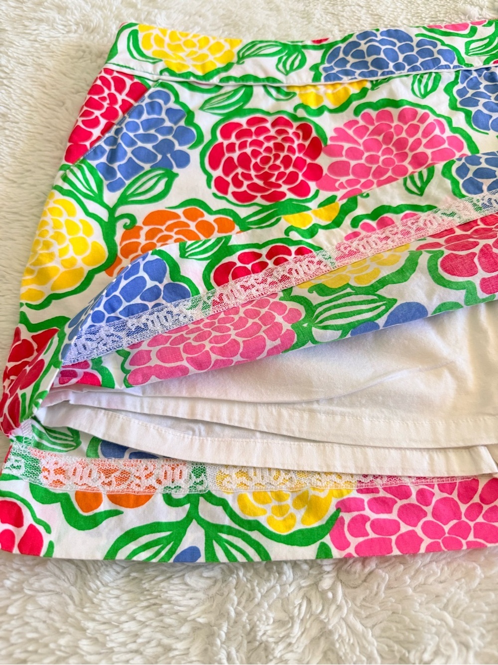 Lilly Pulitzer Floral  Mini Skort “Minnie Zinny” - Picture 3 of 8